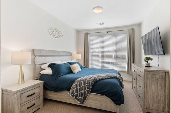 Building Photo - 13232 E 13th Pl