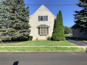 Building Photo - 140 Marlborough Rd