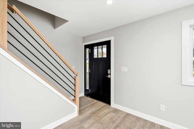 Foto del edificio - 92 Pennwood Dr