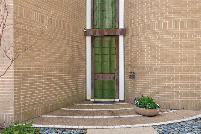 Foto del edificio - 2628 West Ln