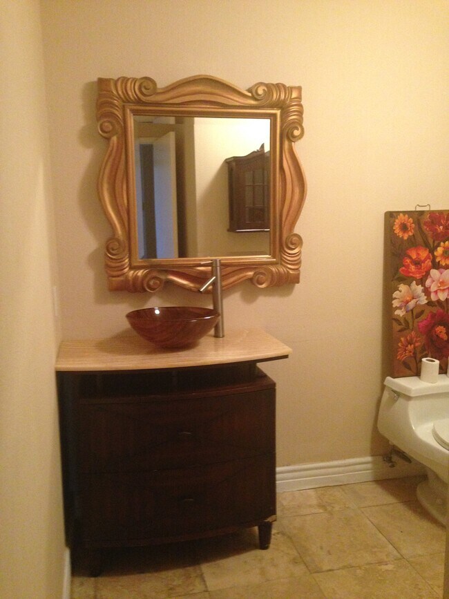 Spare bathroom - 16866 Kingsbury St