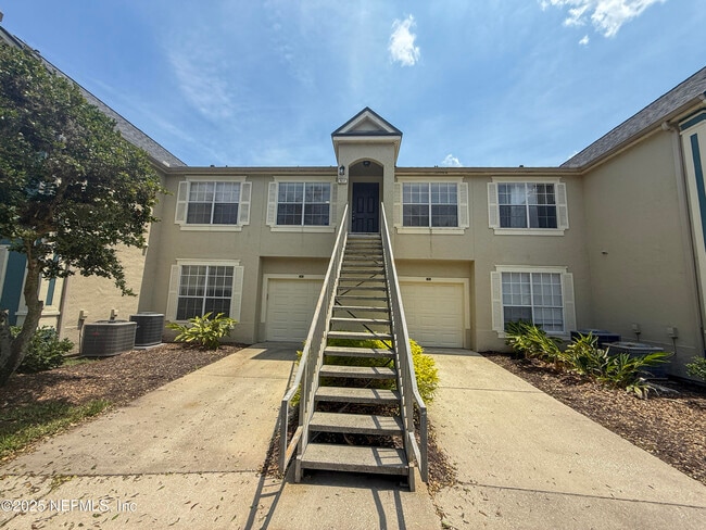 Building Photo - 13700 Richmond Park Dr N