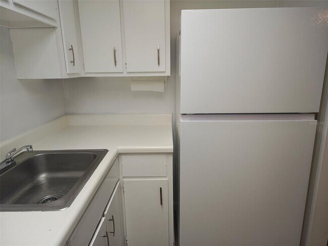 Foto del edificio - 551 Flemming Way