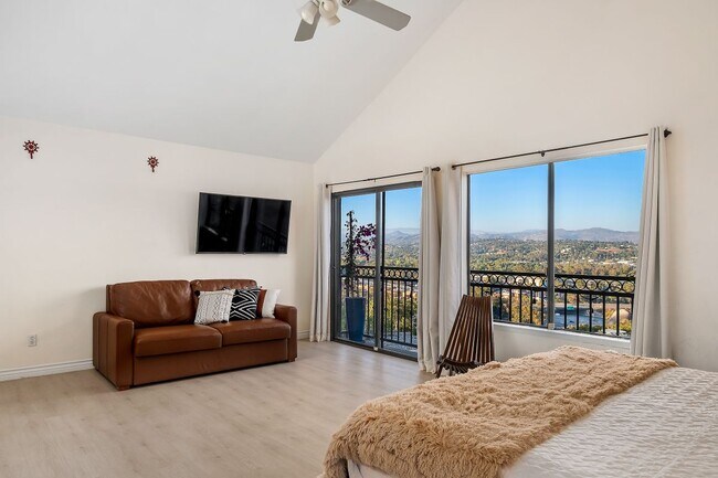 Building Photo - 3426 Lomas Serenas Dr