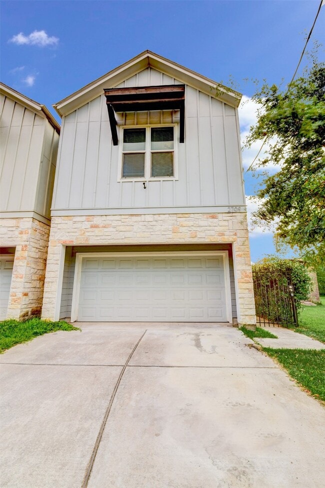 Building Photo - 2709 Hardy St
