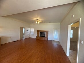 Building Photo - 116 Gail Jackson Ct