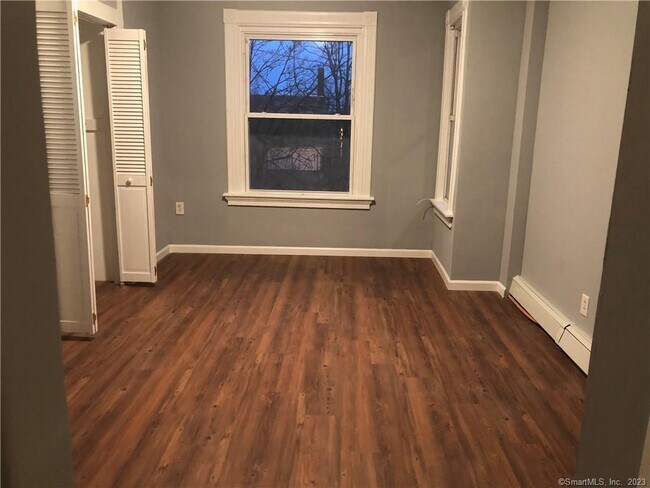 Foto del edificio - 89 Saltonstall Ave