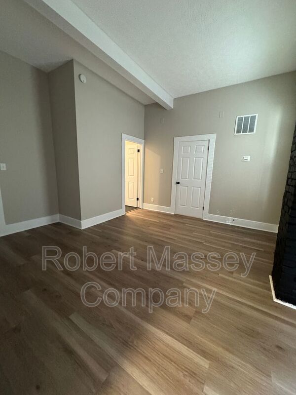 Foto del edificio - 1618 Ellwood Ave