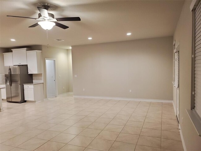 Building Photo - 10804 Mickelson Dr