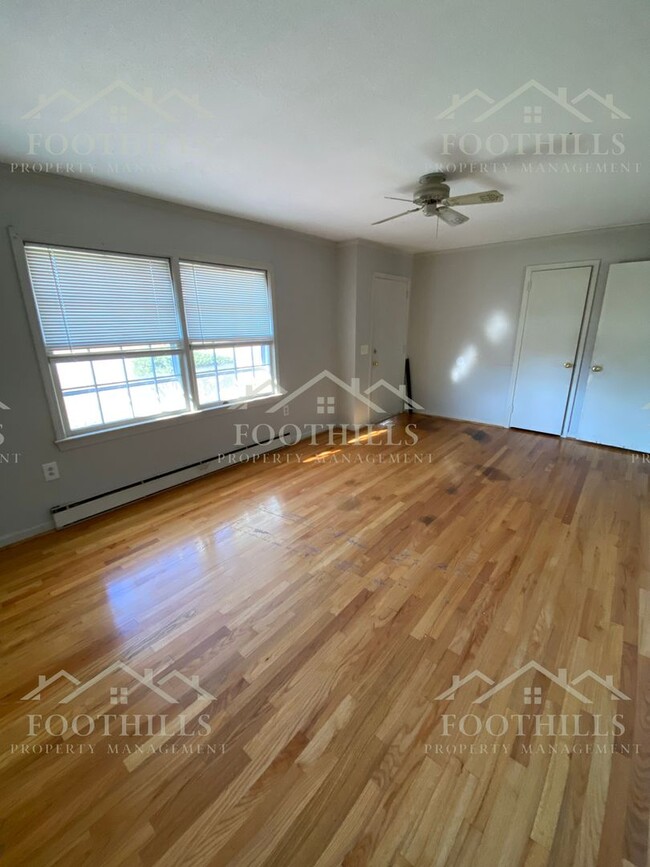 Foto del edificio - 3 Bedroom Single Family Home Near Downtown...