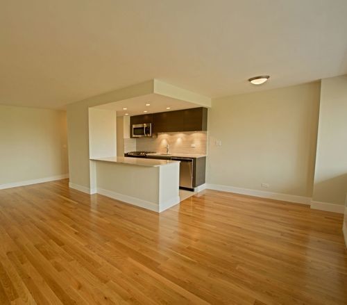 Building Photo - 160 W 97th St