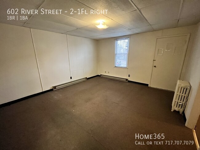 Building Photo - 1 Bedroom available now in South Scranton!