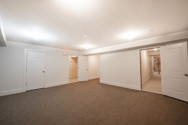 Foto del edificio - 273 Gallivan Blvd
