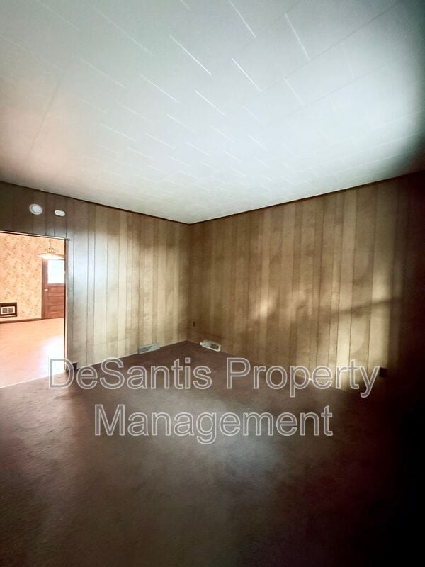 Building Photo - 101.5 W Fulton St