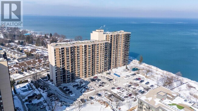 Photo du bâtiment - 500 Green Rd