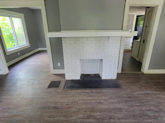 Foto del edificio - 715 W Fairview Ave