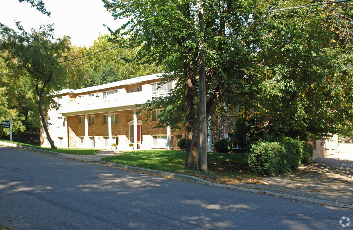 Foto del edificio - 815 Rice St E