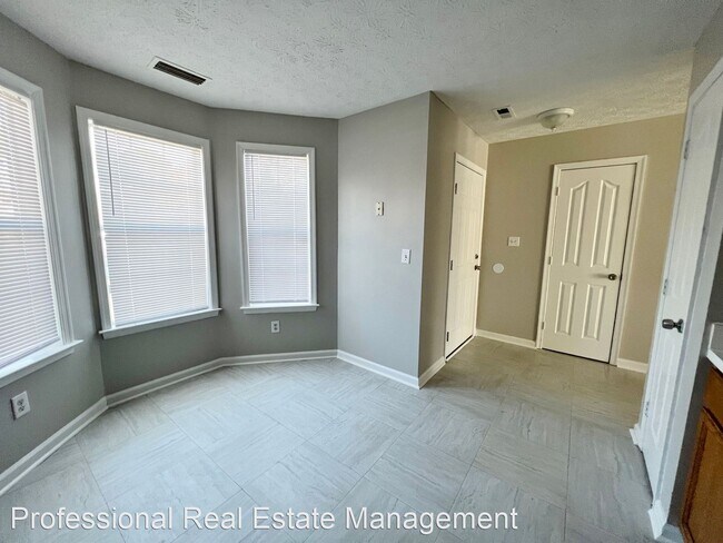 Building Photo - 3 br, 2.5 bath House - 124 Westview Drive