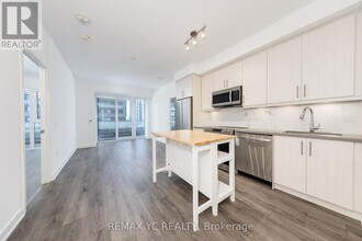 Building Photo - 95 Oneida Crescent