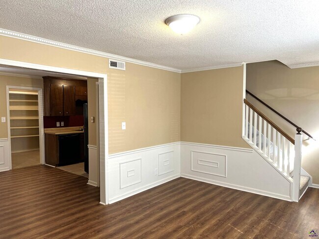Foto del edificio - 108 Windermere Cir