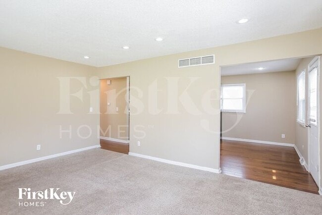 Foto del edificio - 7029 N Harrison St