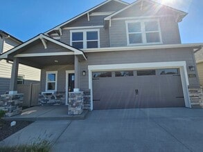 Building Photo - 4032 N Glider Ave