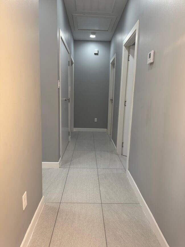 Foto del edificio - 2022 Summerland Ln