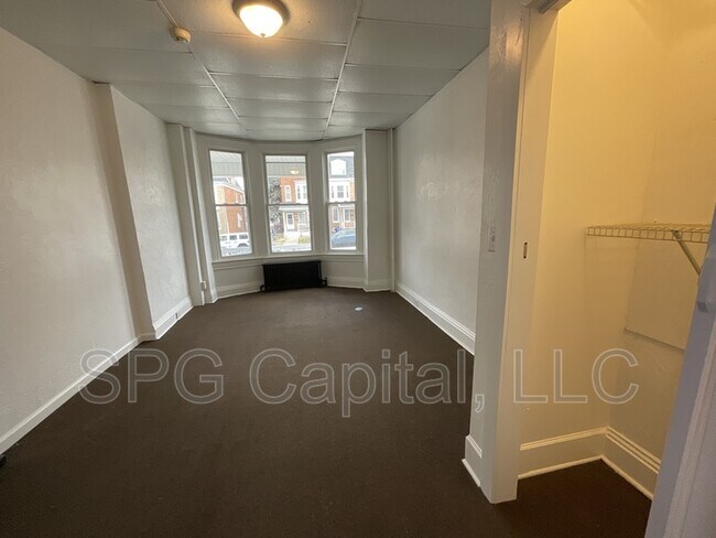 Foto del edificio - 284 W Jackson St