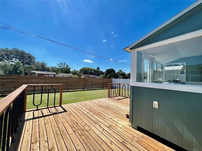 Building Photo - 3110 10th Ave N