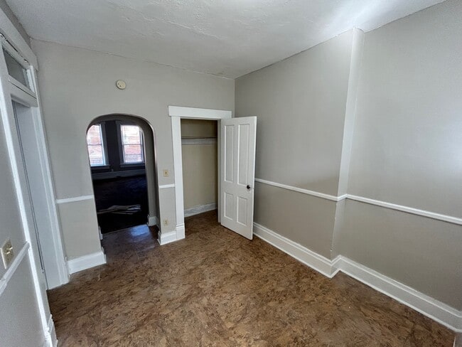 Building Photo - 255 W Hubbard Ave
