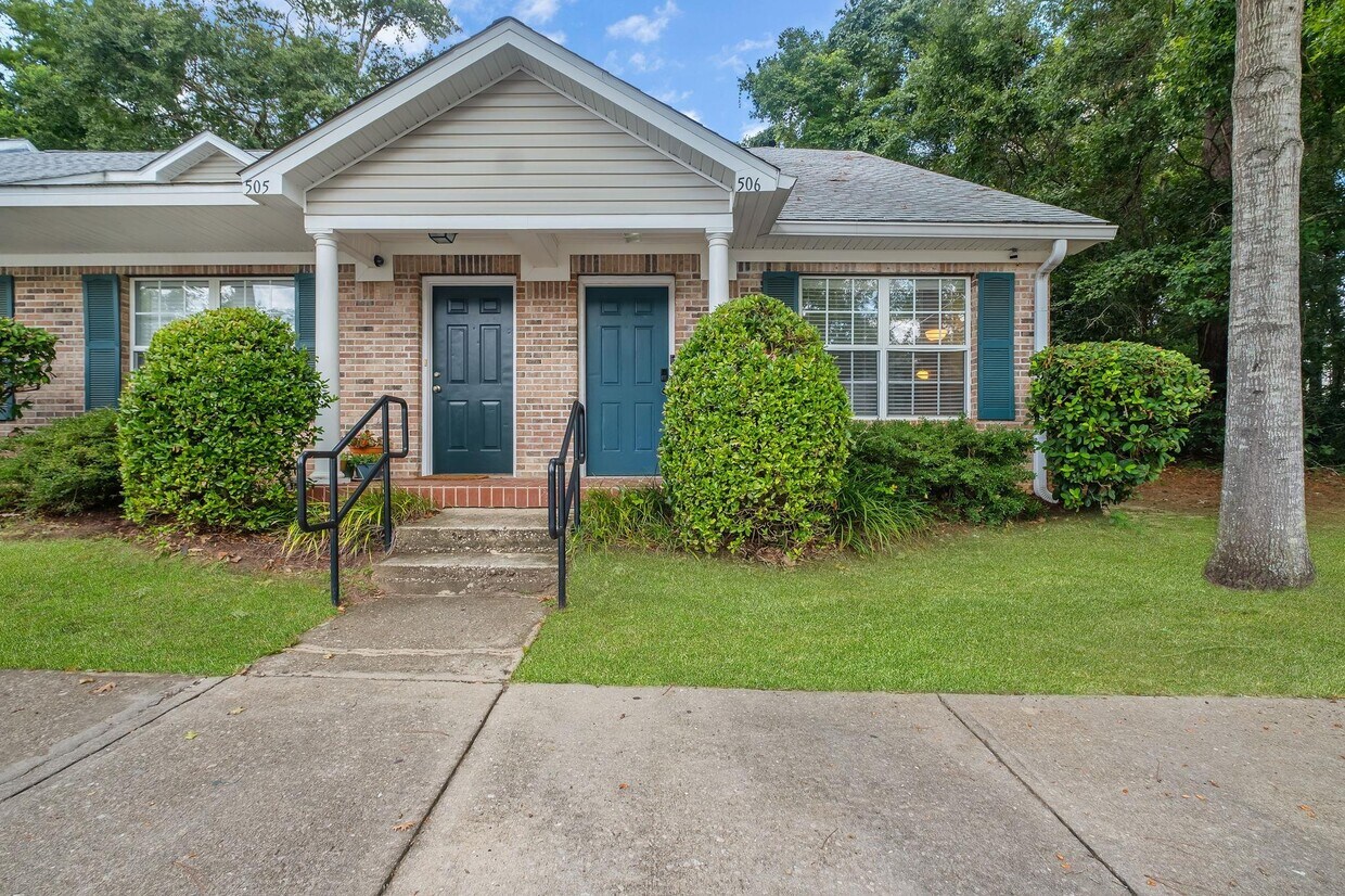 Foto principal - 2738 W Tharpe St