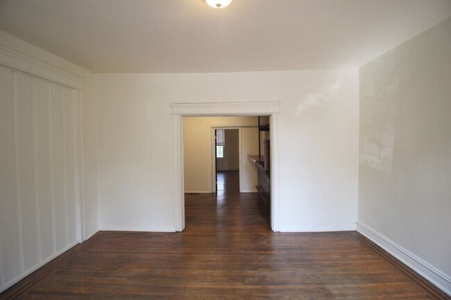 Foto del edificio - 3212 N Calvert St