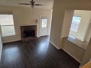 Building Photo - 607 Meadow View Dr