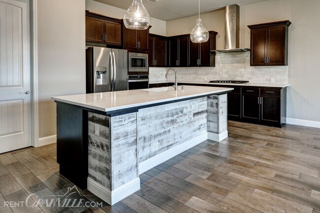 Foto del edificio - Newer Granville located within Clovis Unif...