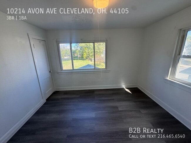 Foto del edificio - 10214 Avon Ave