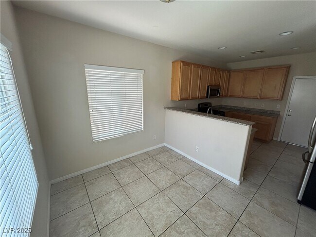 Foto del edificio - 5553 Chapin Mesa Ave