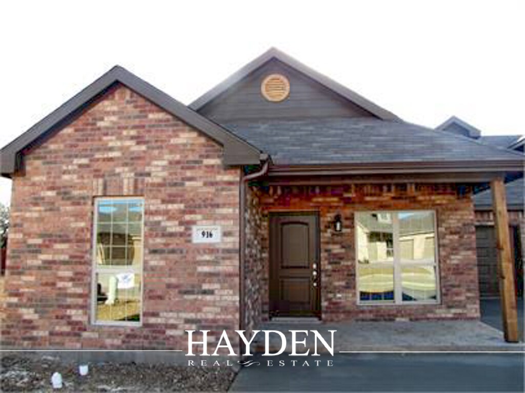 909 Sundance Rd Unit 1, Stephenville, TX 76401 Room for Rent in