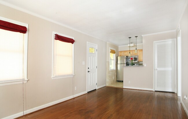 Building Photo - 425 26th Street, Unit 1