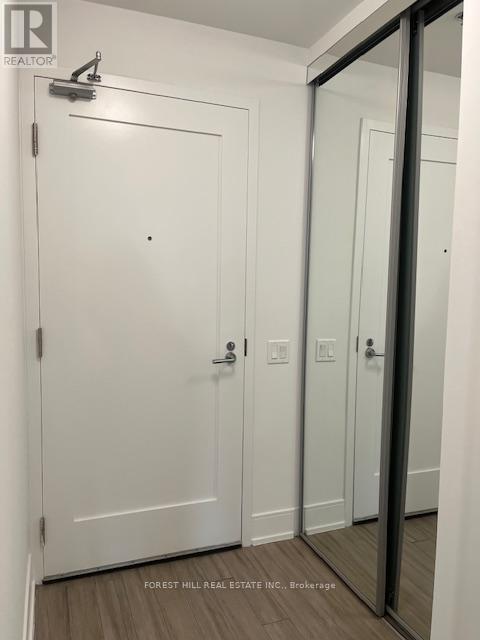 Building Photo - 310 Tweedsmuir Ave