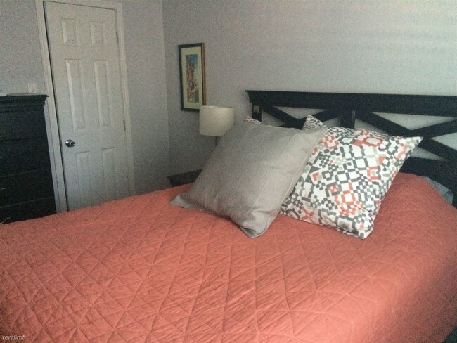 Building Photo - 180 S Pennsylvania St