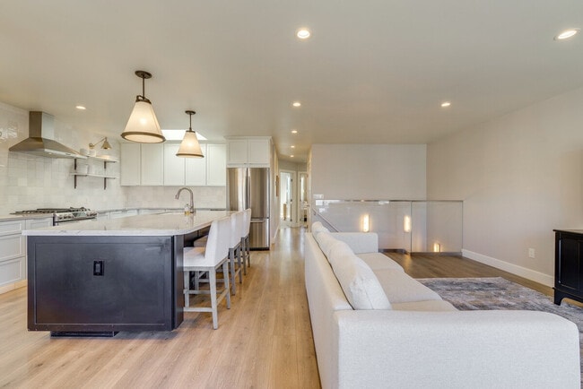 Foto del edificio - 1774 48th Ave