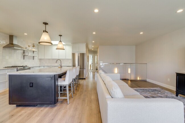 Foto del edificio - 1774 48th Ave