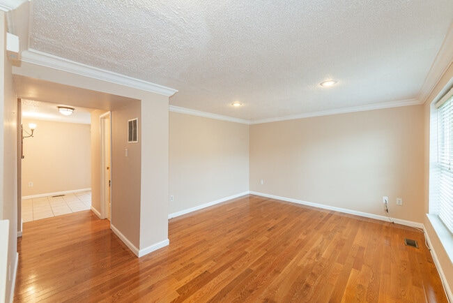 Building Photo - 8 Constitution Way