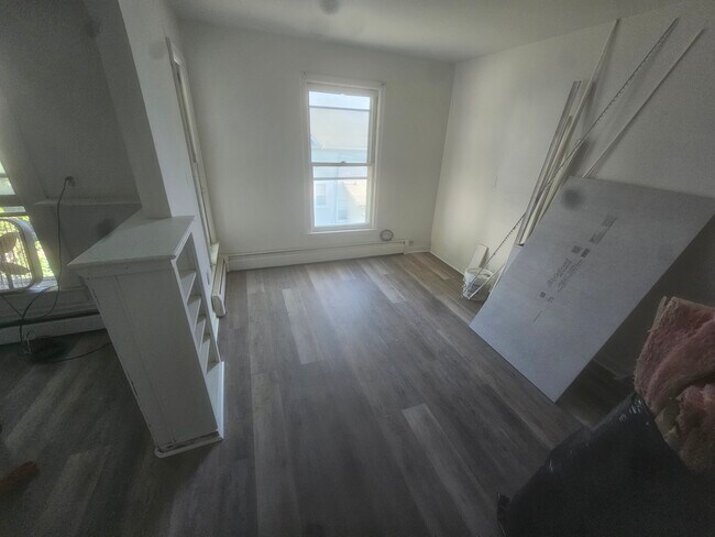 Foto del edificio - 407 N Ashley St