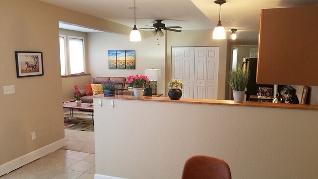 Foto del edificio - 2 Bedroom 1 Bath Basement Unit in Lafayette