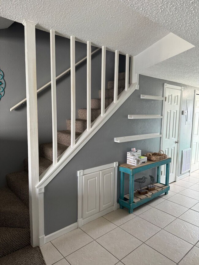 Building Photo - Furnished Townhome on Okaloosa Island