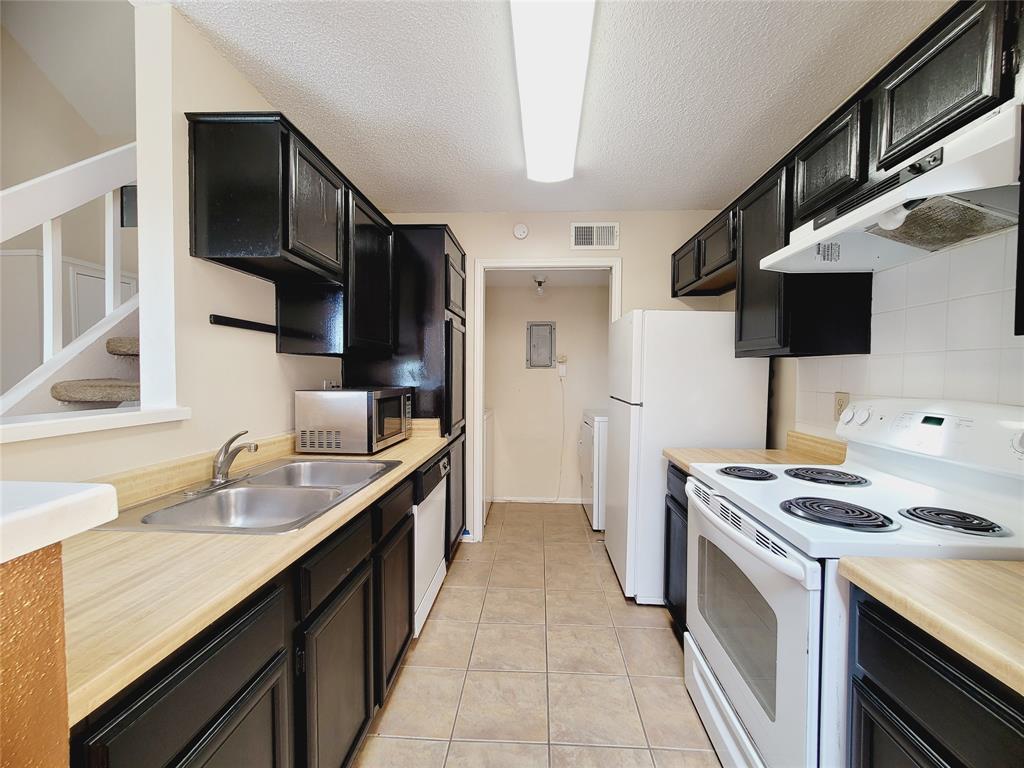 8331 Sands Point Dr, Houston, TX 77036 Condo for Rent in Houston, TX