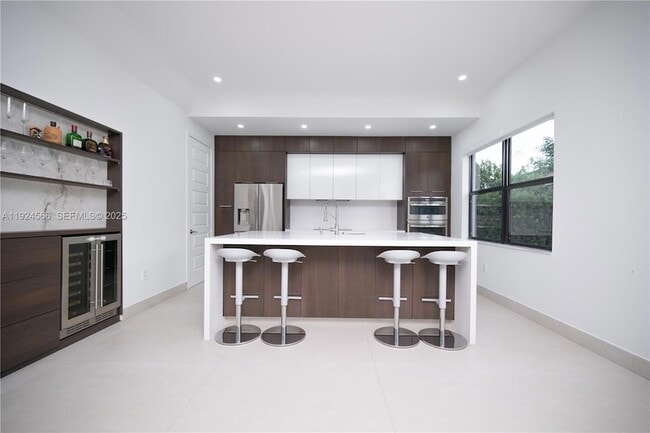 Foto del edificio - 8842 NW 161st Terrace