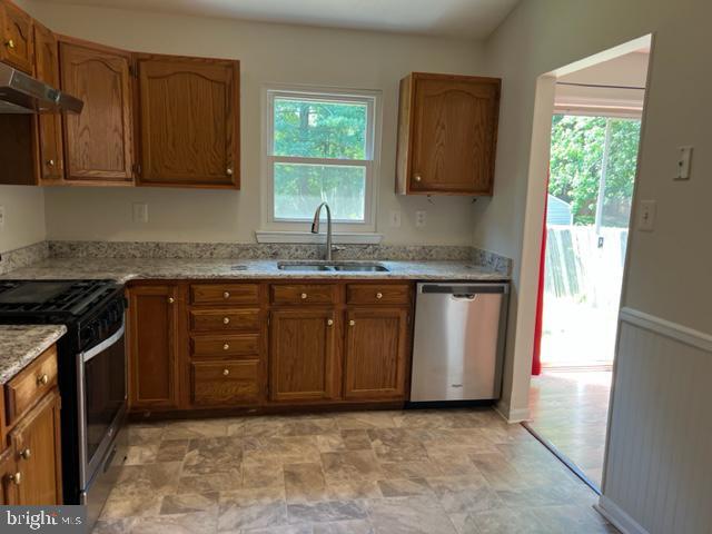 Building Photo - 303 Kinross Dr