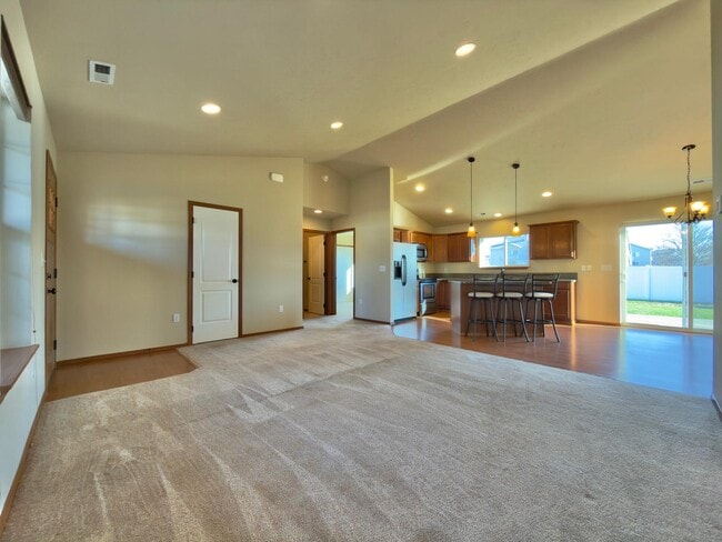 Foto del edificio - 1316 Robie Ln